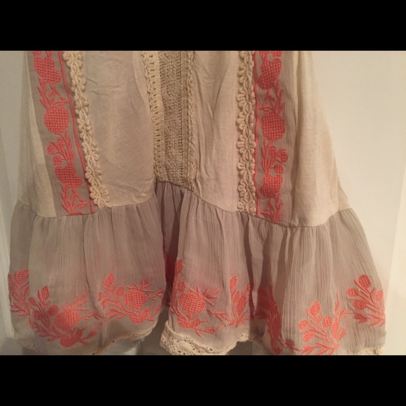 Fun breezy boho top! Size S by Paper Crane - Picture 7 of 11